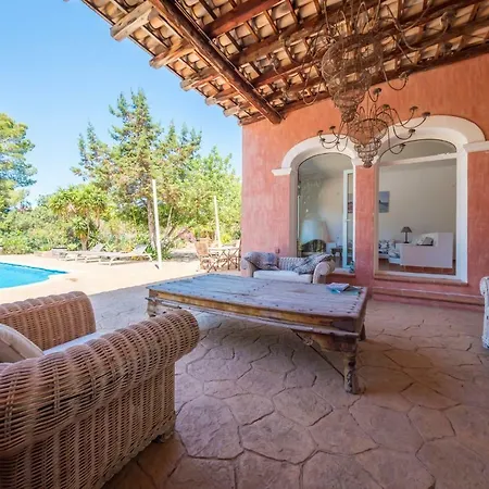 Villa Exclusive In Porroig